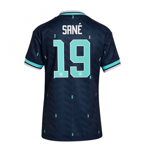 Tyskland Leroy Sane #19 Replika Bortedrakt Dame VM 2026 Kortermet Tyskland Leroy Sane #19 Replika Bortedrakt Dame VM 2026 Kortermet