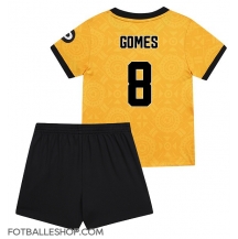 Wolves Joao Gomes #8 Replika Hjemmedrakt Barn 2025-26 Kortermet (+ bukser)